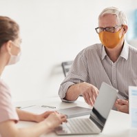 Koronavírus: ma délután 4 óráig lehet online időpontot foglalni oltásra