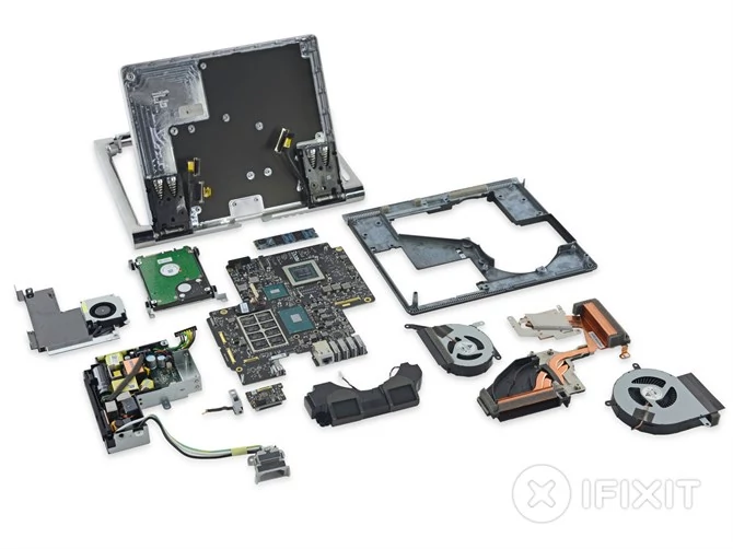 Surface Studio po rozbiórce u iFixit