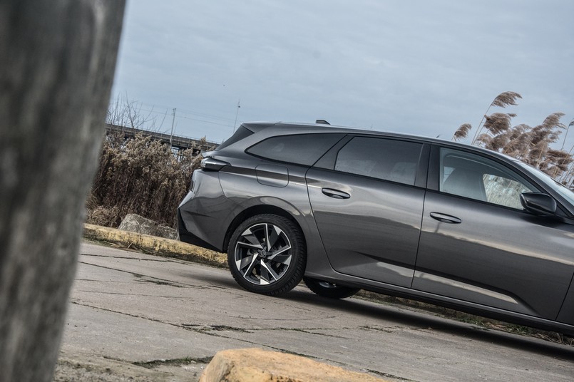 Test Peugeot 308 SW BlueHDi 130