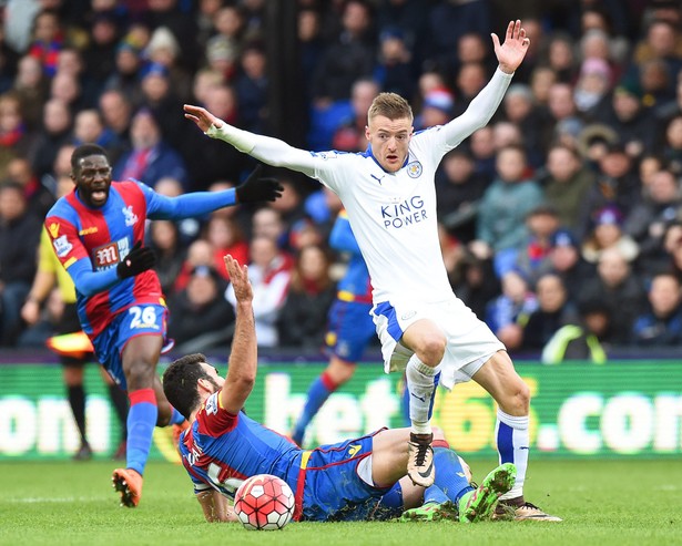 Liga angielska: Leicester City nie zwalnia tempa, remis Chelsea. WIDEO