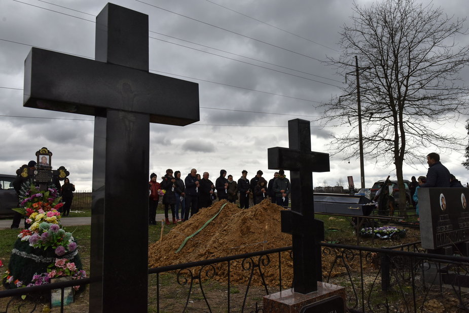 Pogrzeb jednej z ofiar rosyjskiej zbrodni w Buczy
