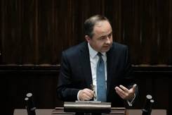 Szymański: Polexit byłby błędem. Spór cywilizacyjny o LGBT nie zniknąłby poza UE