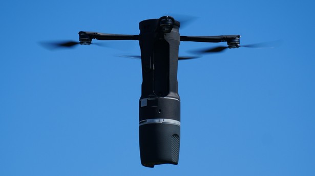 W ramach umowy na system Force Protection dostarczone zostanie 240 dronów X-Fronter. To m.in. dzięki tym dronom i nowoczesnym radiostacjom nasza artyleria będzie mogła czuć się bezpieczenie.