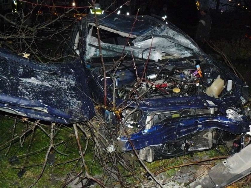 Rozbił auto przejeżdżając trzy posesje