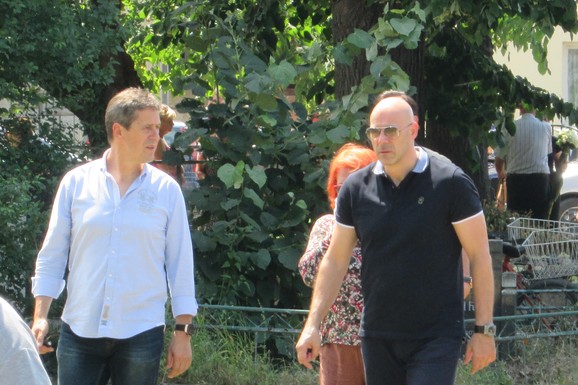 "KRIO SAM DA SAM BOLESTAN, NISAM HTEO DA ME ŽALE" Pevač je pre nekoliko godina izgubio sina, a sa ovim problemom se takođe suočio iznenada
