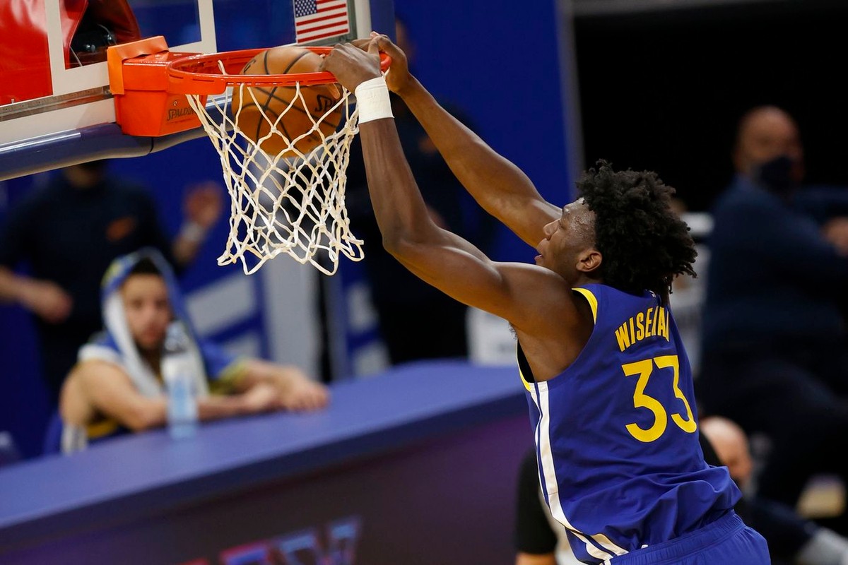 Center Golden State Warriors James Wiseman Dostawca: PAP/EPA.