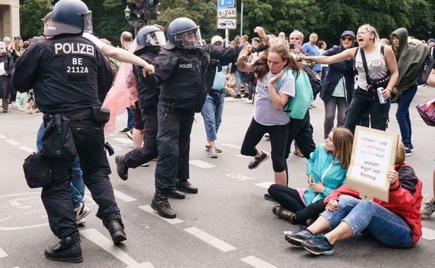 Protest koronasceptyków w Berlinie.