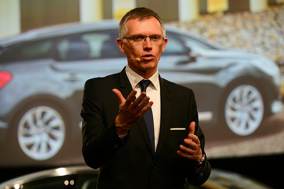 Carlos Tavares od 2014 r. jest CEO Groupe PSA. W 2017 roku koncern odkupił od General Motors niemiecką markę Opel