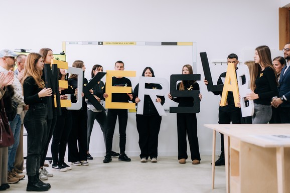 Za kraj godine još jedan korak ka obrazovanju budućnosti: Vrbas dobija Mejkers lab (FOTO)