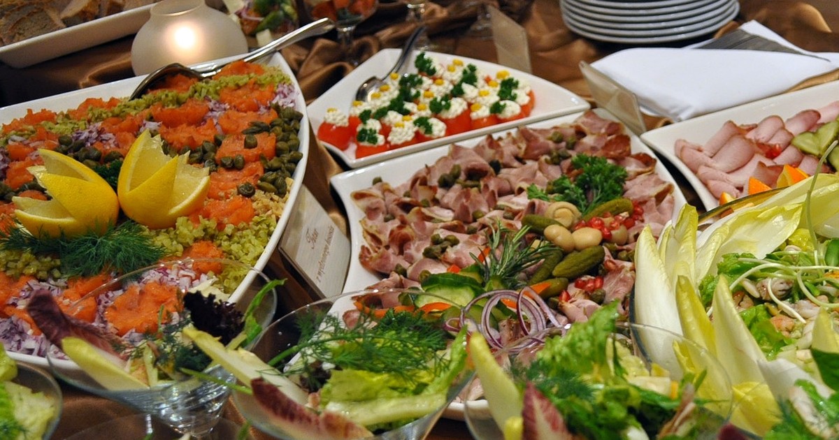 Trzy lata ciułali na wesele, teraz "afera o poprawiny". Młodzi ujawniają cennik