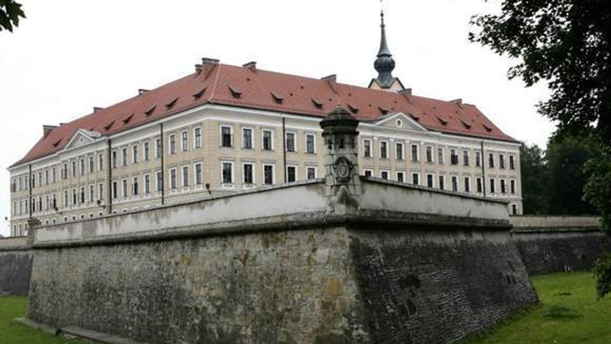 Rzeszowscy radni zgodzili się kupić budynek przy ul. Armii Krajowej, do którego z Zamku Lubomirskich mógłby się przenieść sąd.