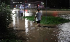 Ulewy w Małopolsce. Zalane ulice w Krakowie [ZOBACZ ZDJĘCIA]