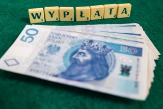 Egzekucja z wynagrodzenia: komornik nie odzyska dla ciebie pieniędzy, gdy dłużnik zarabia minimalną