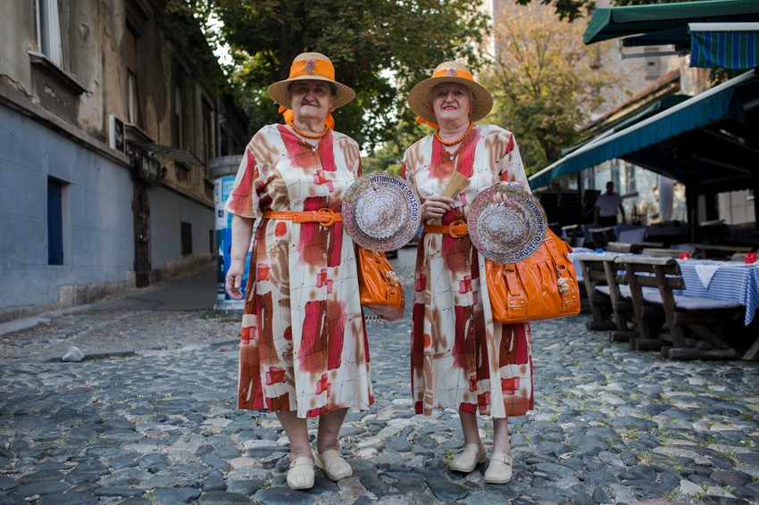 Identičan stajling: Učesnice šeste Šeširijade