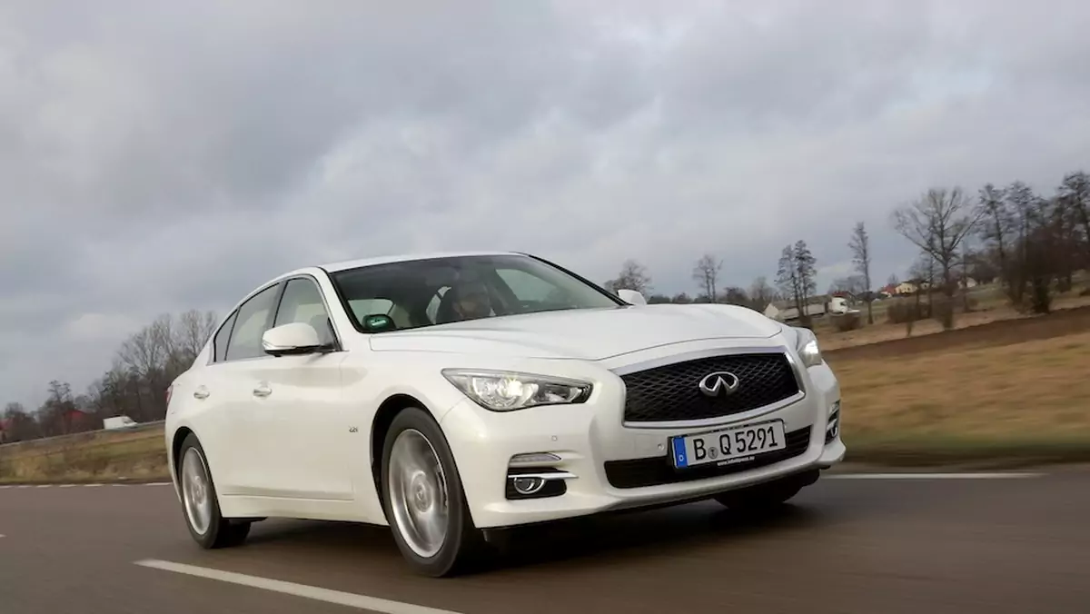 Test Infiniti Q50 2.2d