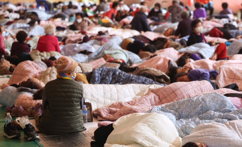 Desetine hiljada ljudi je evakuisano zbog požara