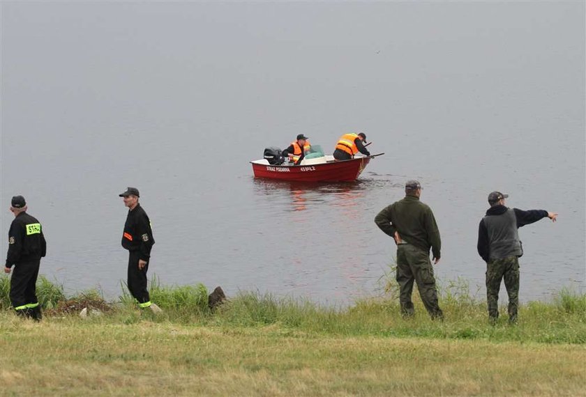 Tragedia nad wodą. Popłynęły tylko po piłkę