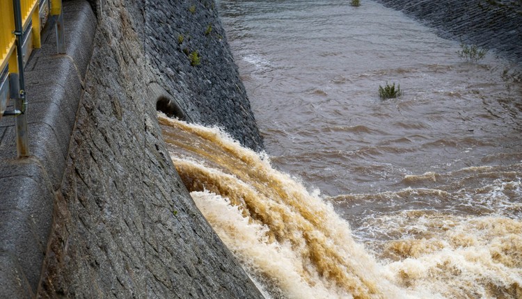 11 stacji hydrologicznych z rekordem opadów. Alarmujące dane IMGW