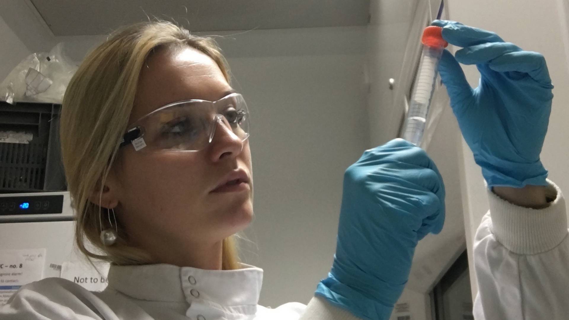 Polska wirusolożka z Oksfordu: nowe mutacje wirusa mogą sprawić, że szczepionka przestanie działać
