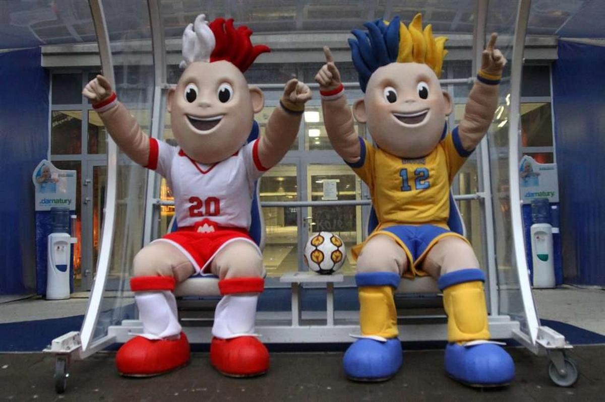 Kibice wybrali imiona dla maskotek Euro 2012. Śmieszne?