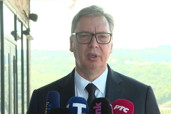 "HIBRIDNI RAT IZ CRNE GORE PROTIV SRBIJE SE NASTAVLJA" Vučić iz Gruzije: "Mešavina kriminalnih, medijskih i institucionalnih pritisaka"