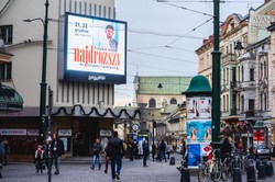 Były dyrektor Teatru Bagatela oskarżony o mobbing i nadużycia seksualne