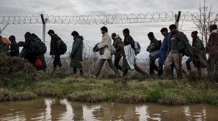 Több mint 100 migránst fogtak el a hétvégén /Fotó: AFP