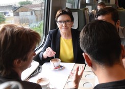 Pociągiem do Wrocławia. Ewa Kopacz znowu w drodze