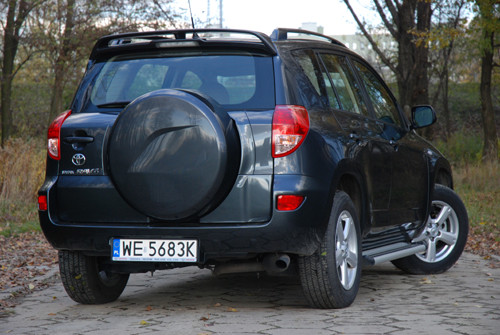 Toyota RAV4 - "Złoty" i automatyczny SUV