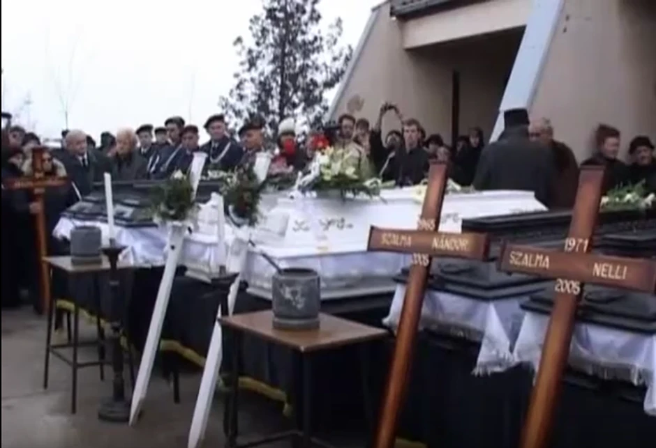 Sahrana šestočlane porodice bila je užasno potresna