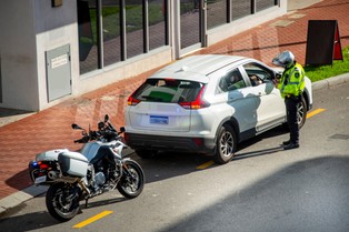 Polscy kierowcy odkryli sprytny sposób na uniknięcie punktów karnych. To prosty manewr zgodny z prawem