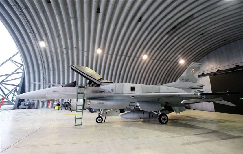 Eskadra F-16