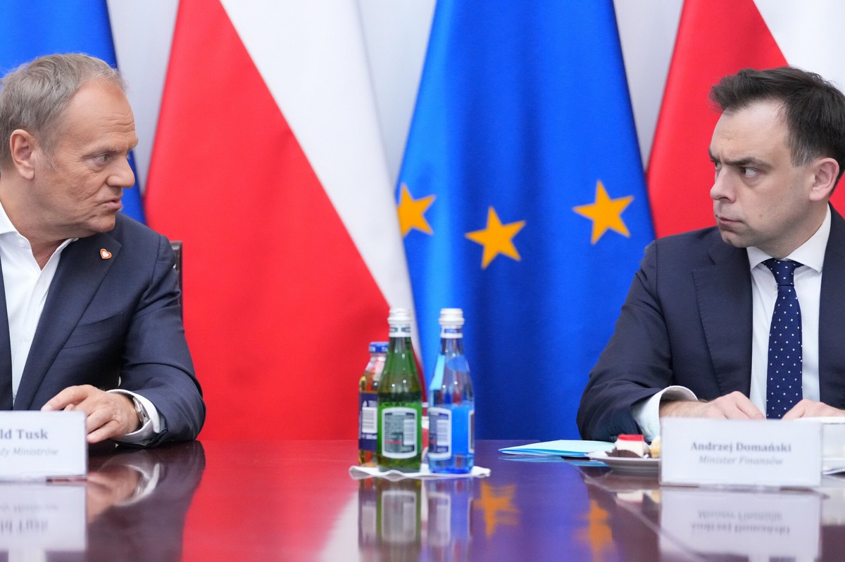 Finanse publiczne Polski napięte. Agencja ostrzega: to może wywrzeć presję na rating