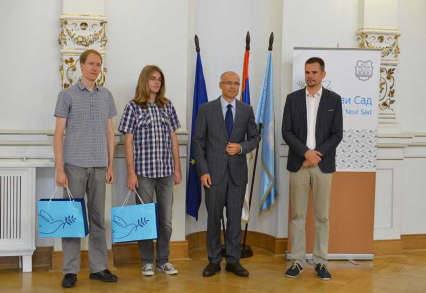 Gradonačelnik Miloš Vučević sa mladim talentima