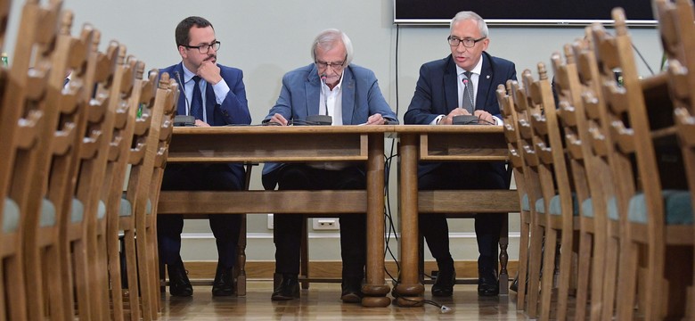 13 osób wesprze komisję ds. VAT. To oni pomogą w sejmowym śledztwie. KIM SĄ?