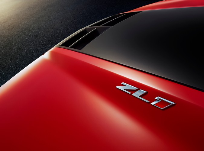 Oto chevrolet camaro ZL1 - amerykańska maszyna do produkcji adrenaliny i palenia opon; zadebiutowała podczas salonu samochodowego w Chicago. Dzięki doładowanemu silnikowi V8, o mocy 550 KM, model camaro ZL1 będzie najszybszym modelem w rodzinie camaro, jaki kiedykolwiek znalazł się w ofercie marki Chevrolet.
