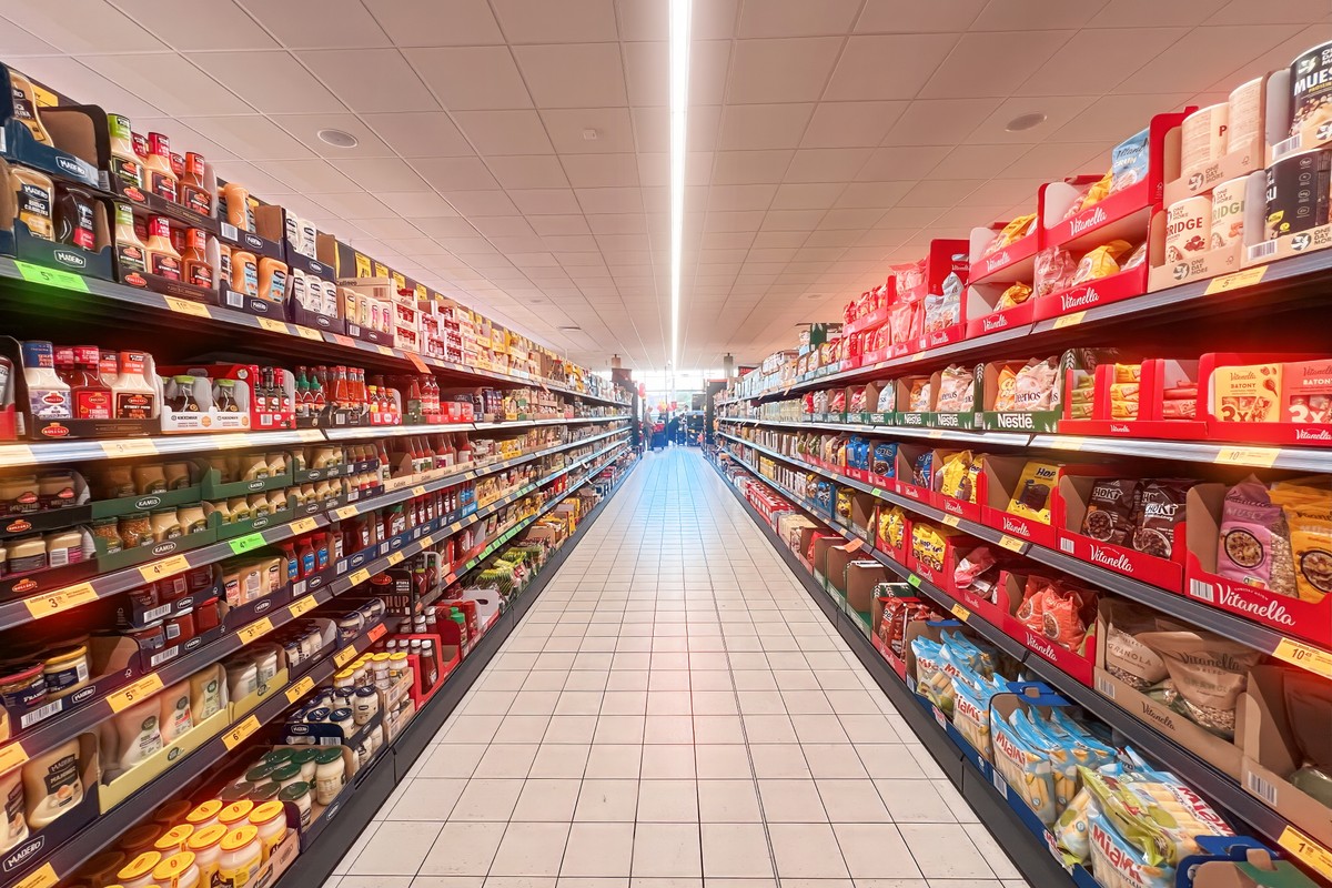 Supermarket,Shelves,Lined,With,Groceries,Biedronka,Store,Poland,,Europe,21.02.2025