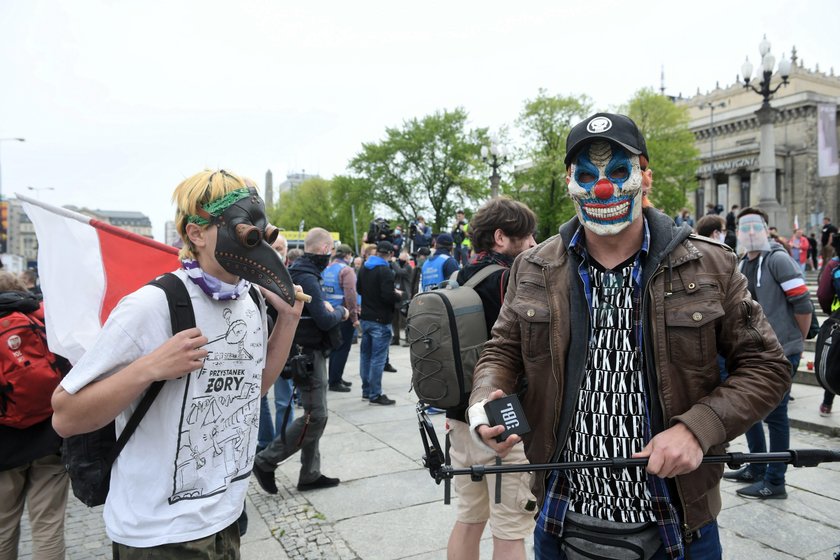 Strajk przedsiębiorców w Warszawie. Paweł Tanajno: policja kłamie!