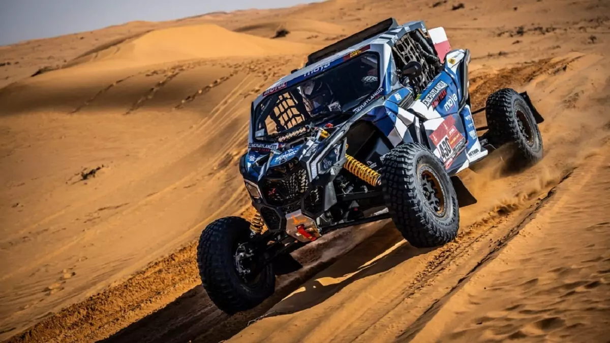 Pojazd zespołu Energylandia Rally Team na Rajdzie Dakar