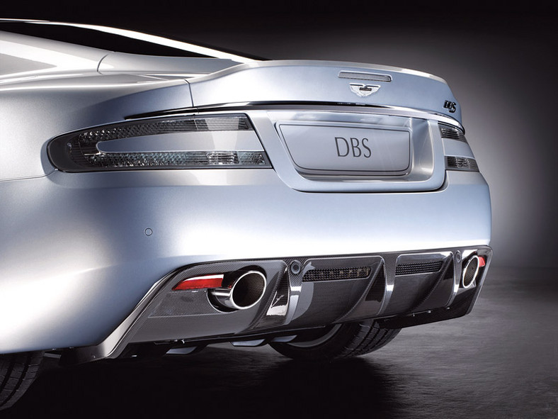 Nowy Aston Martin DBS w Pradze: oficjalne informacje i zdjęcia