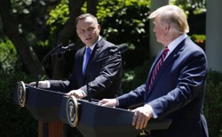 Trump jednak nie przyjedzie do Polski? "Prezydent Duda dostał propozycję spotkania w Nowym Jorku"