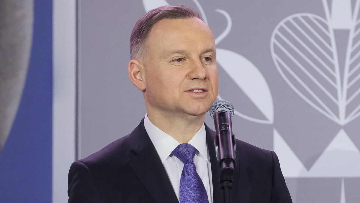 Duda wkręcony. Dymisja po dwóch miesiącach? Kumoch zaprzecza