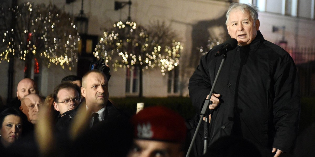 Co Kaczyński powiedział na miesięcznicy? To mu wytknęli