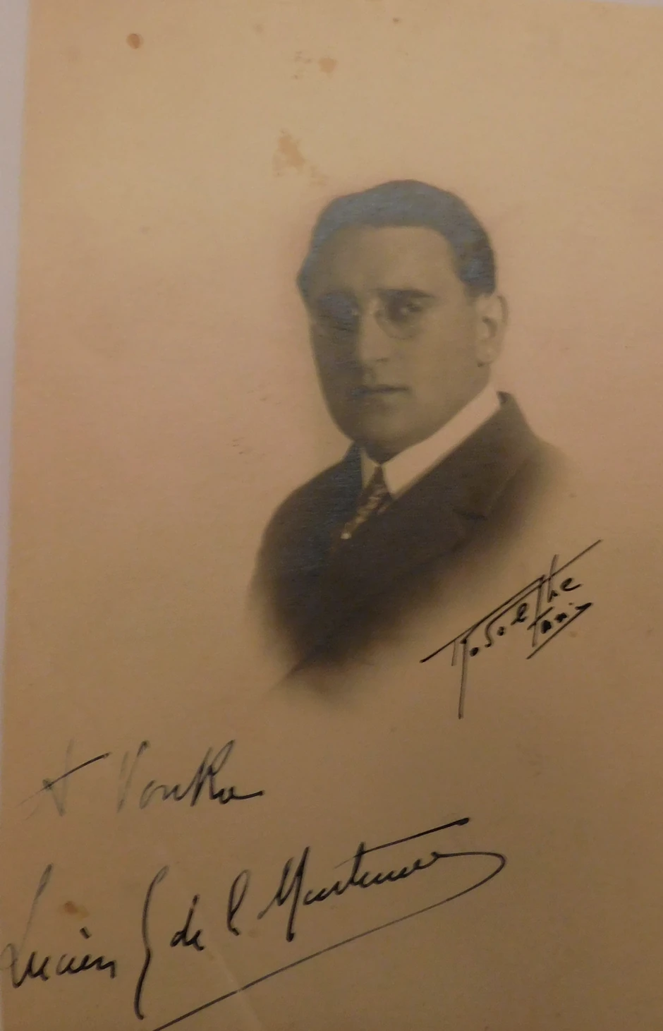 Grof Lusijen de la Martinijer, fotografija sa posvetom, pre 1926, vl. Ksenije Velimirović Jovanović