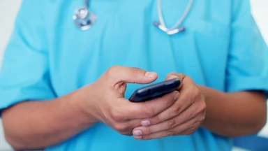 Smartfony używane przez lekarzy siedliskiem groźnych bakterii