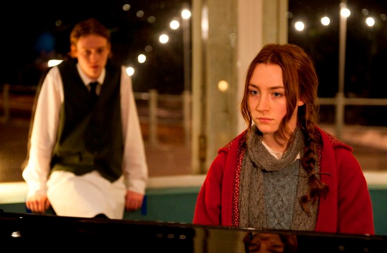 Saoirse Ronan i Caleb Landry Jones w 'Byzantium'