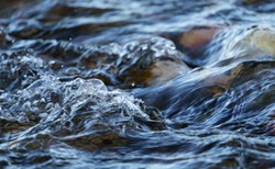 IMGW ostrzega: Krzna przekroczyła stan alarmowy