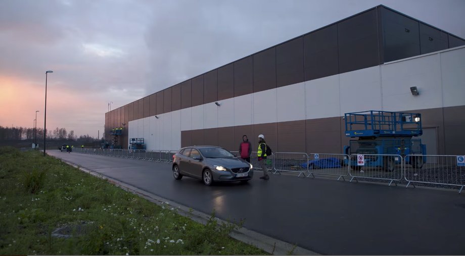 He's created artwork on walls all around Belgium, but the data center had been his largest scale project.