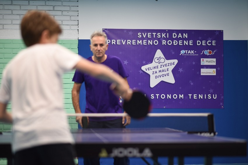 Vlada iz grupe Vladari Stonoteniski turnir Velike zvezde za Male Divove