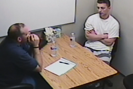 Momak i devojka imali su uobičajeno veče kada im je u kuću UPAO OTMIČAR I ODVEO NJU, a onda je SILOVAO na najbizarniji način: Policija im nije POVEROVALA NI REČ